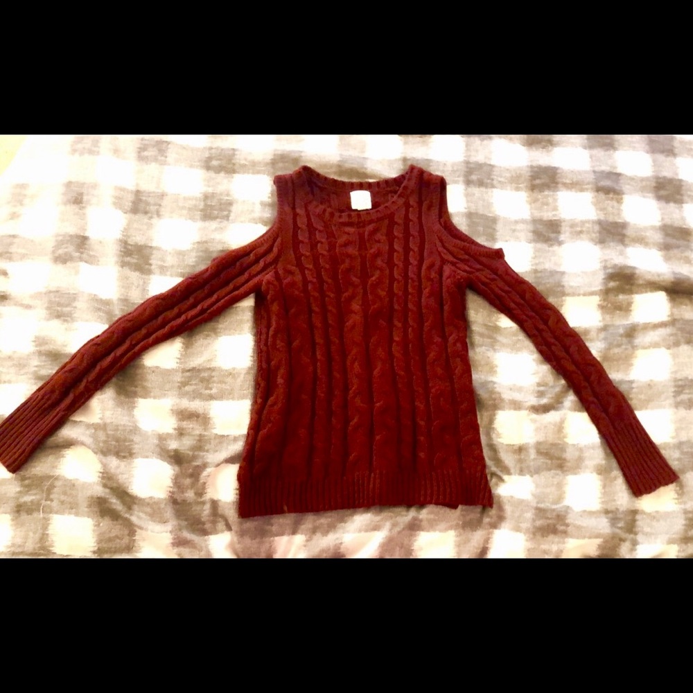 Burgundy knit sweater/blouse